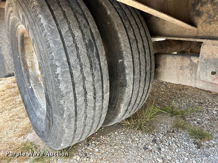 image for item ET3201 2006 Big Tow BE10 equipment trailer