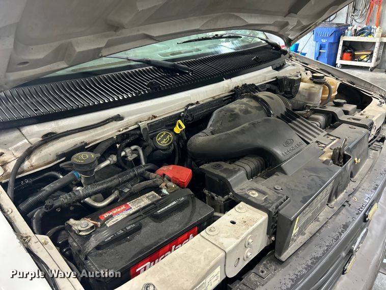 image for item ET3210 2007 Ford E250 Super Duty van