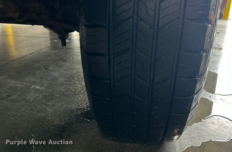 image for item ET3210 2007 Ford E250 Super Duty van