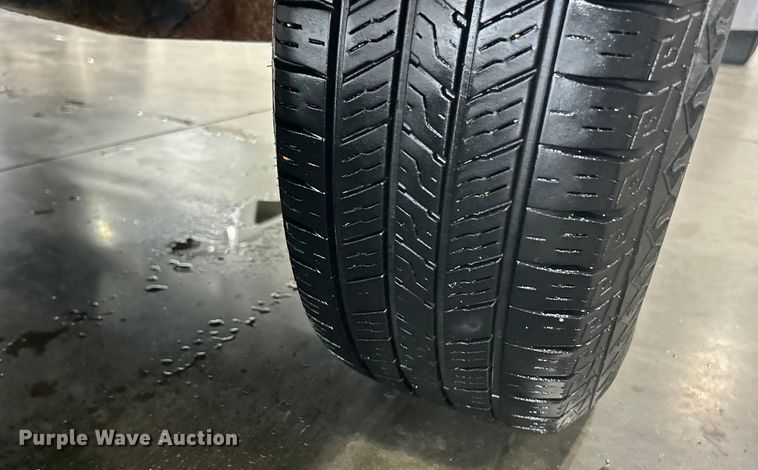 image for item ET3210 2007 Ford E250 Super Duty van