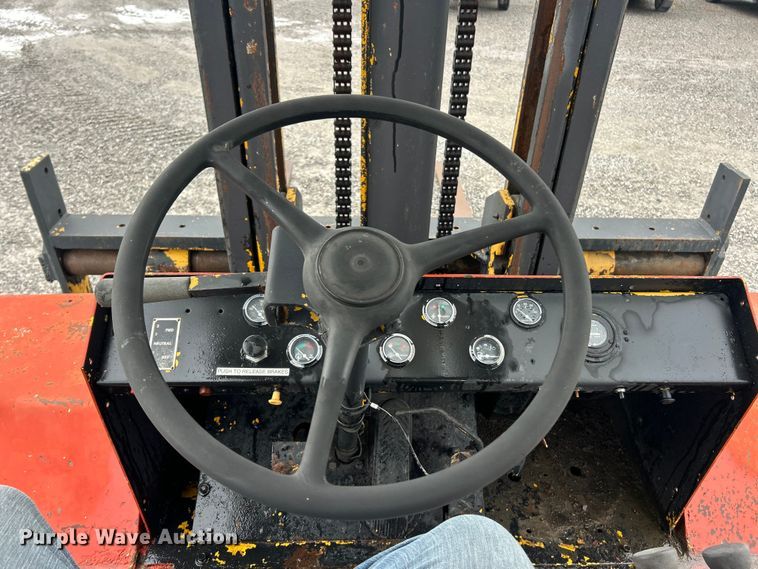 image for item ET3211 Taylor Y-25-W0M forklift