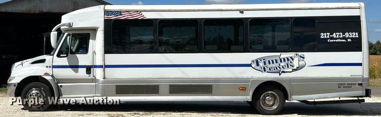 image for item ET3218 2006 International PC015 shuttle bus