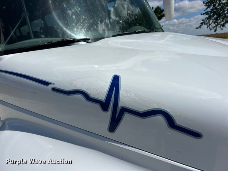 image for item ET3218 2006 International PC015 shuttle bus