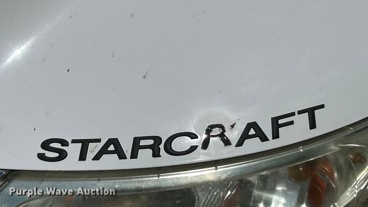 image for item ET3218 2006 International PC015 shuttle bus