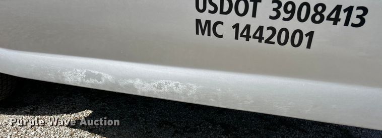 image for item ET3218 2006 International PC015 shuttle bus