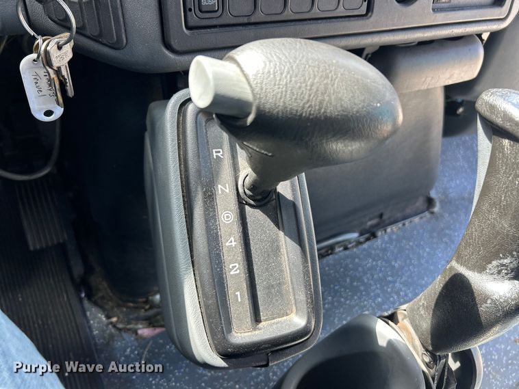 image for item ET3218 2006 International PC015 shuttle bus