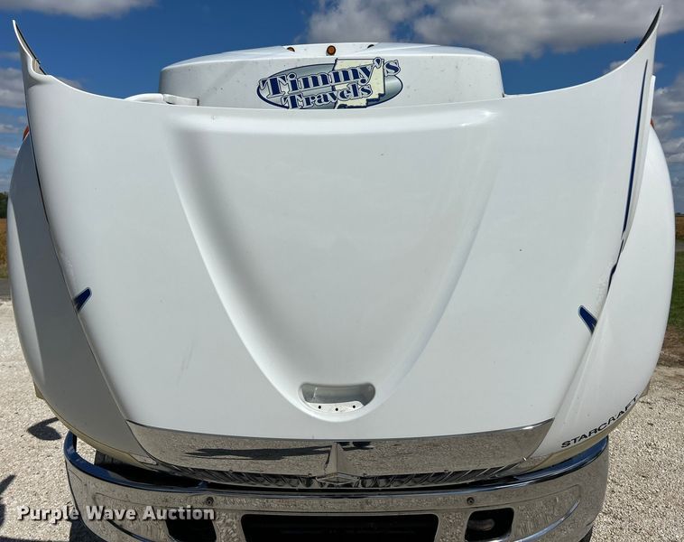 image for item ET3218 2006 International PC015 shuttle bus