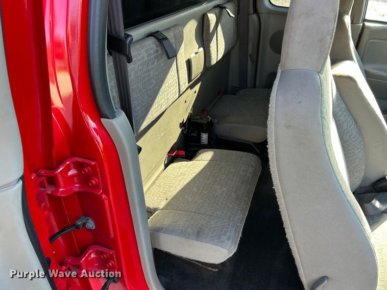 image for item ET3221 2007 Chevrolet Colorado LS Ext. Cab pickup truck