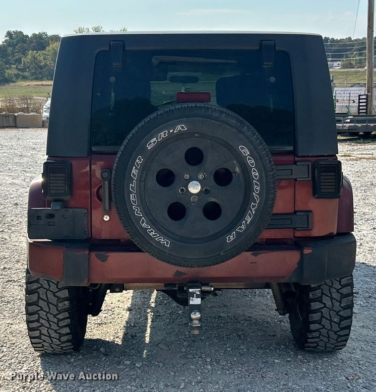 image for item ET3280 2007 Jeep Wrangler Sahara SUV