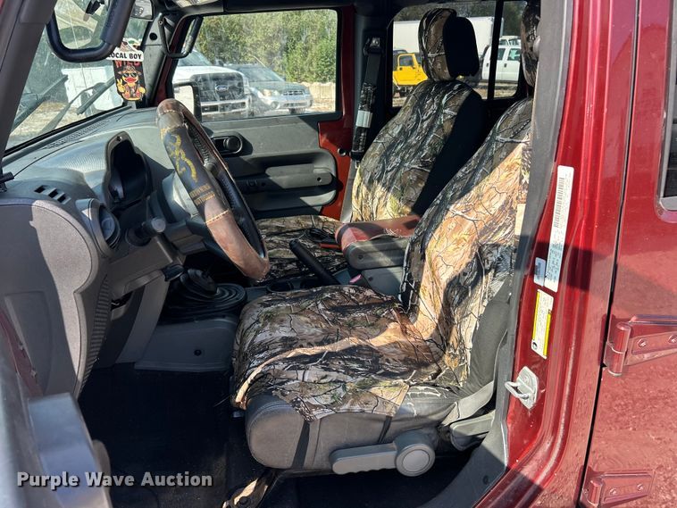 image for item ET3280 2007 Jeep Wrangler Sahara SUV