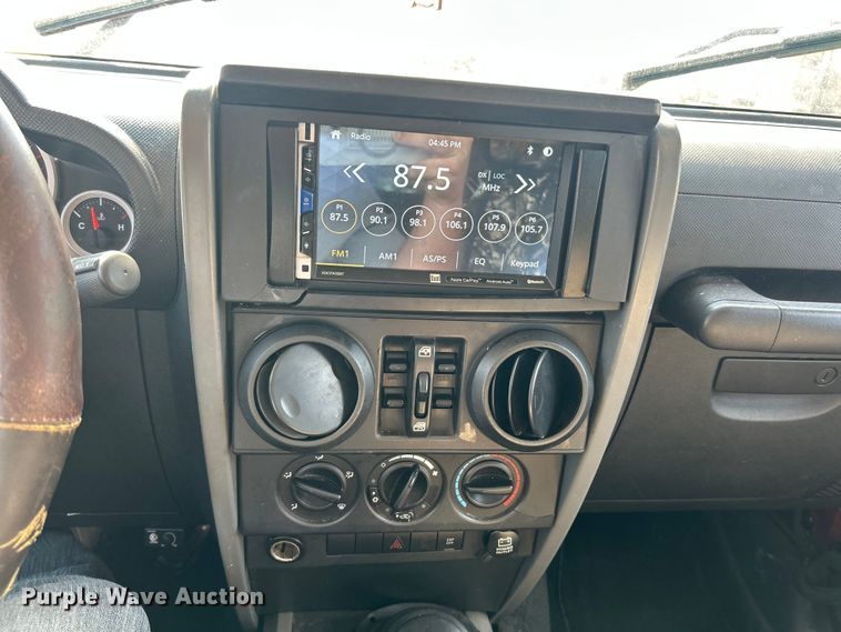 image for item ET3280 2007 Jeep Wrangler Sahara SUV