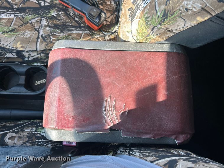 image for item ET3280 2007 Jeep Wrangler Sahara SUV