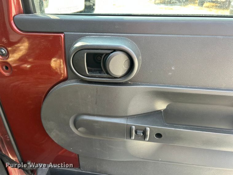 image for item ET3280 2007 Jeep Wrangler Sahara SUV