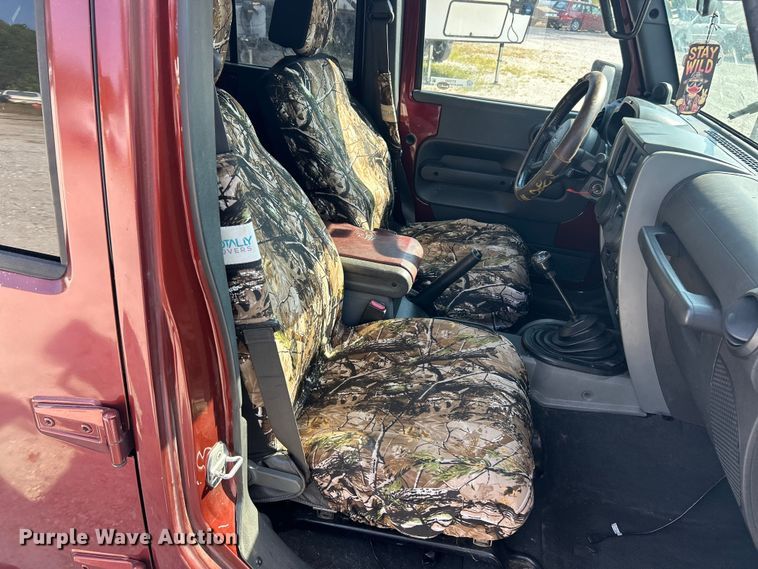 image for item ET3280 2007 Jeep Wrangler Sahara SUV