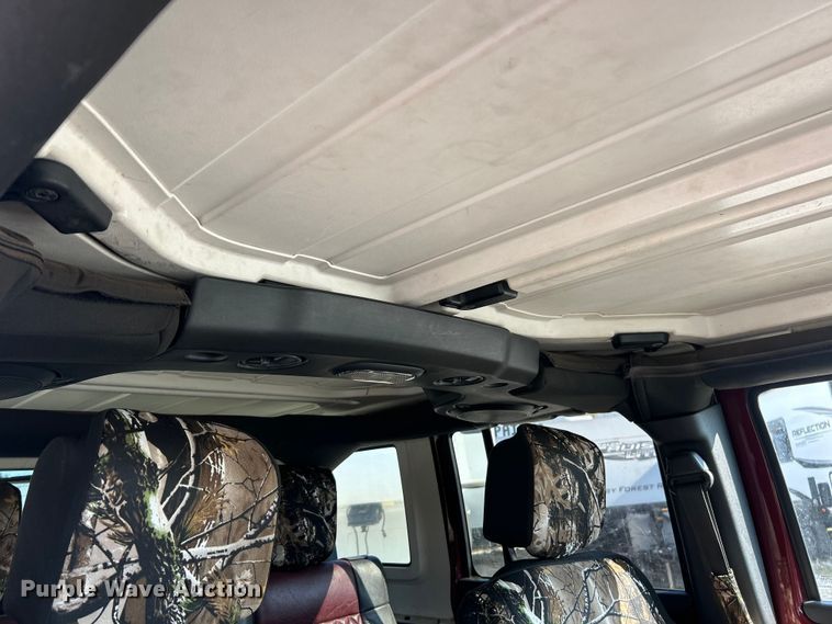 image for item ET3280 2007 Jeep Wrangler Sahara SUV