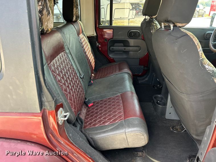 image for item ET3280 2007 Jeep Wrangler Sahara SUV