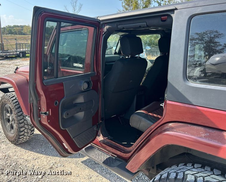 image for item ET3280 2007 Jeep Wrangler Sahara SUV