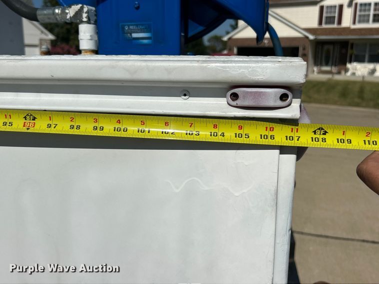 image for item ET3447 2004 Ford F350 Super Duty XL utility bed pickup truck