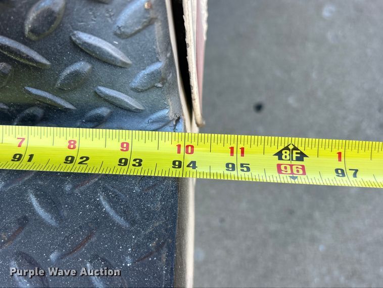 image for item ET3447 2004 Ford F350 Super Duty XL utility bed pickup truck