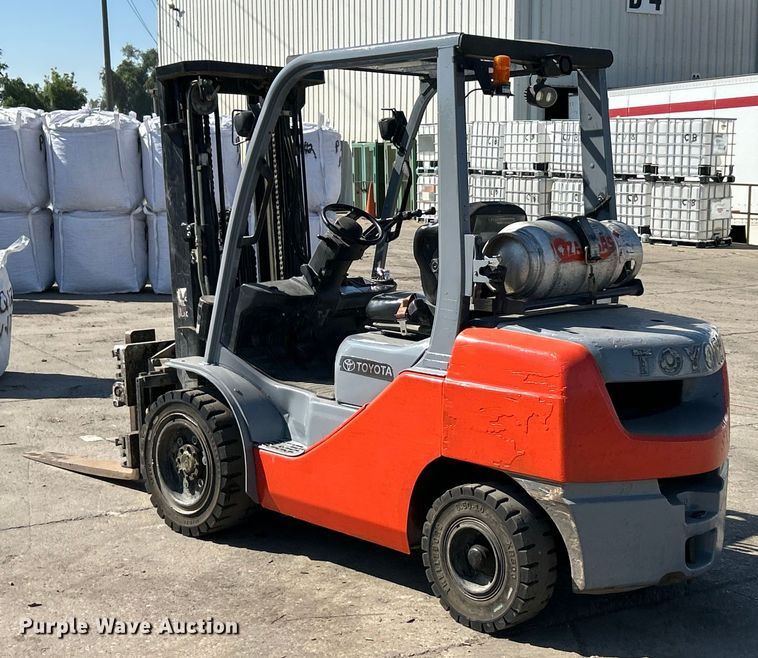 image for item ET3457 Toyota 8FGU30 forklift