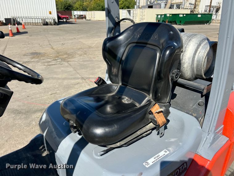 image for item ET3457 Toyota 8FGU30 forklift