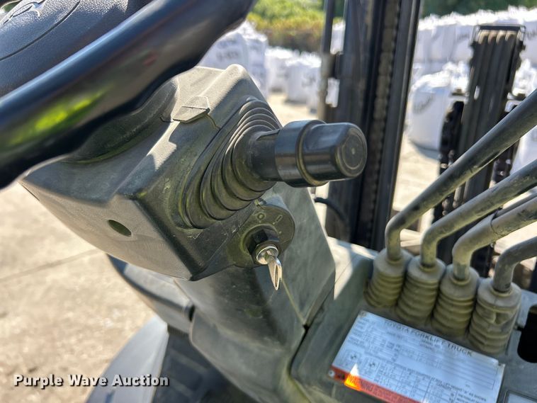 image for item ET3457 Toyota 8FGU30 forklift