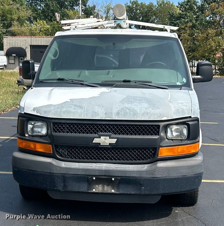 image for item ET3462 2011 Chevrolet Express van