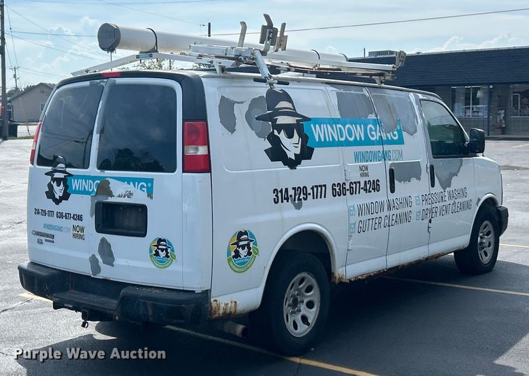 image for item ET3462 2011 Chevrolet Express van