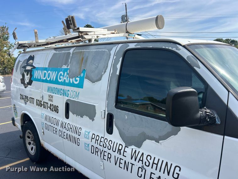 image for item ET3462 2011 Chevrolet Express van