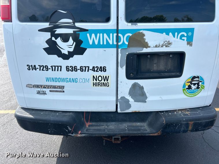 image for item ET3462 2011 Chevrolet Express van