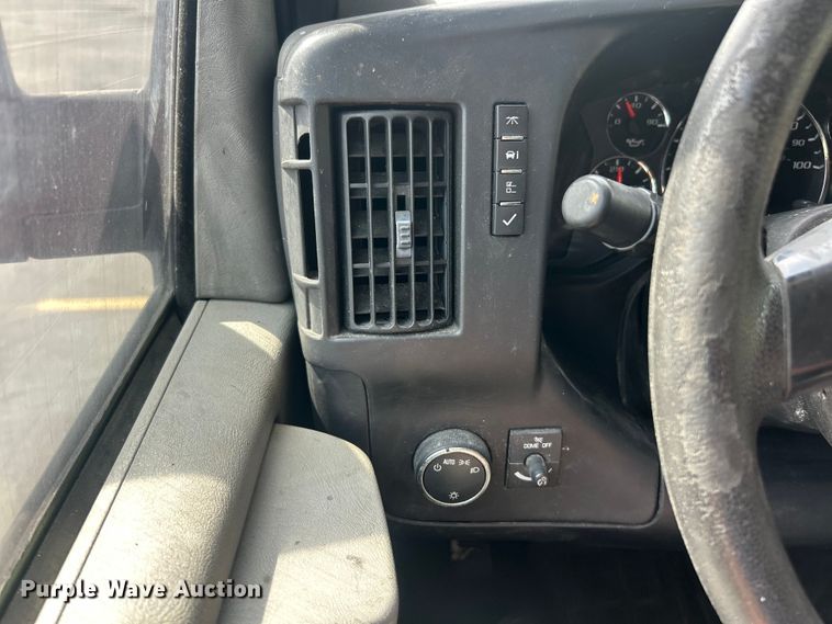 image for item ET3462 2011 Chevrolet Express van