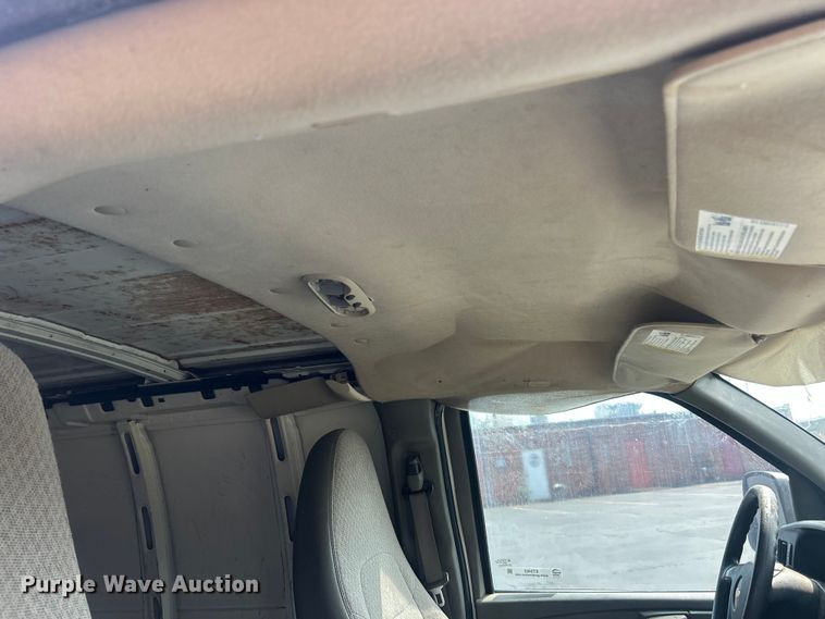 image for item ET3462 2011 Chevrolet Express van