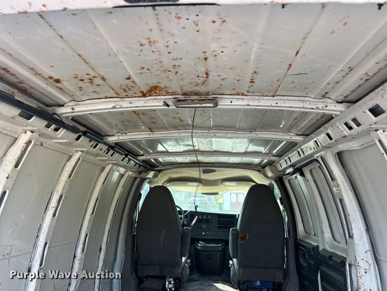 image for item ET3462 2011 Chevrolet Express van