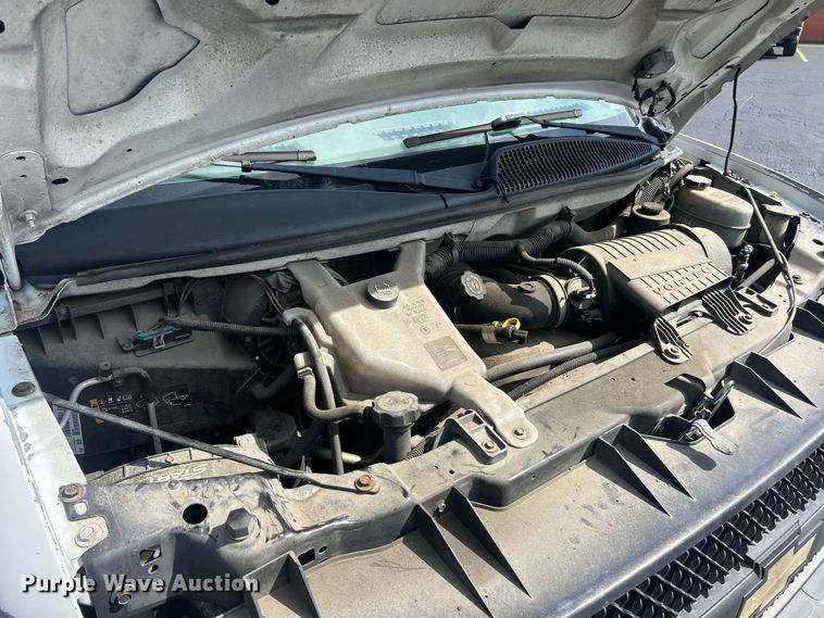 image for item ET3462 2011 Chevrolet Express van