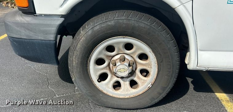 image for item ET3462 2011 Chevrolet Express van