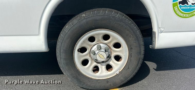 image for item ET3462 2011 Chevrolet Express van