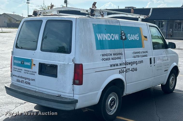 image for item ET3463 1998 Chevrolet Astro van