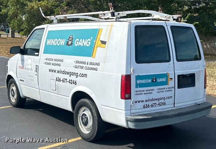 image for item ET3463 1998 Chevrolet Astro van