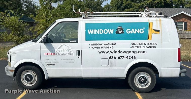 image for item ET3463 1998 Chevrolet Astro van