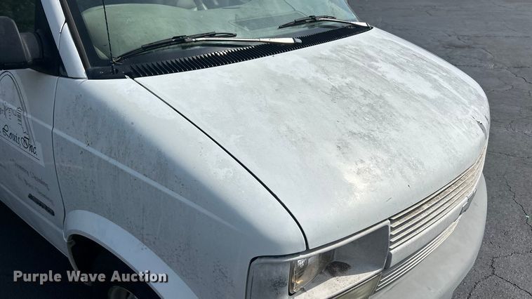 image for item ET3463 1998 Chevrolet Astro van