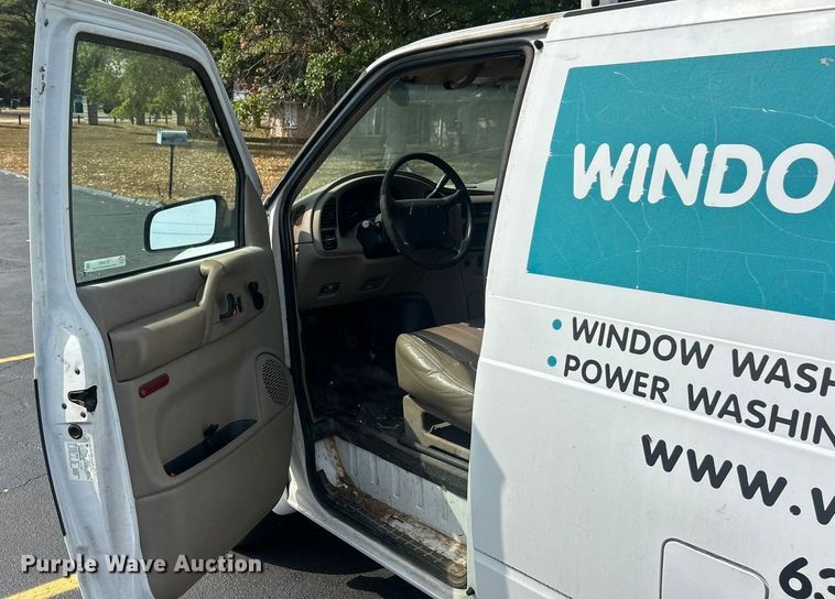 image for item ET3463 1998 Chevrolet Astro van