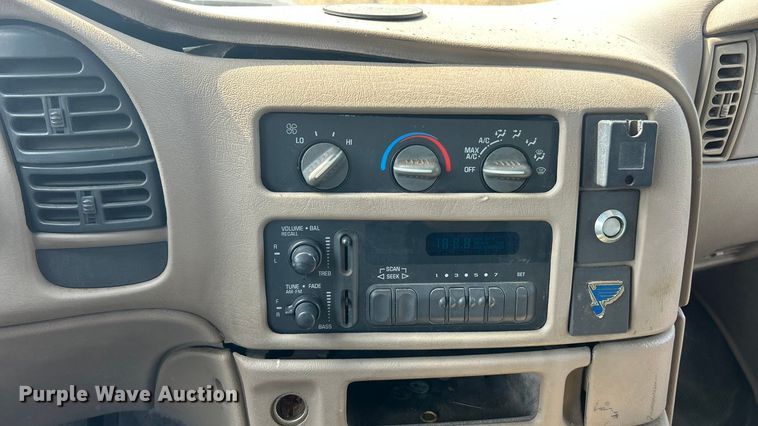 image for item ET3463 1998 Chevrolet Astro van