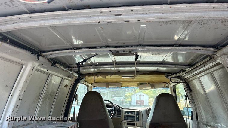 image for item ET3463 1998 Chevrolet Astro van