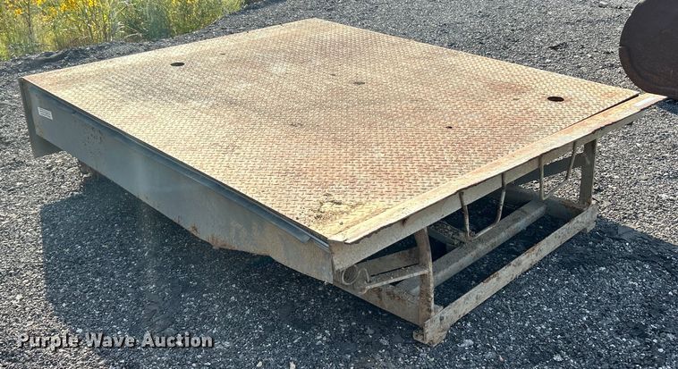 image for item ET3473 Posi-Trac Loading dock