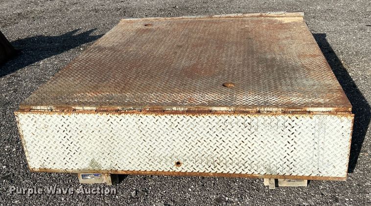 image for item ET3473 Posi-Trac Loading dock