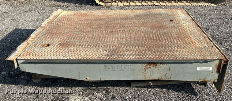 image for item ET3473 Posi-Trac Loading dock