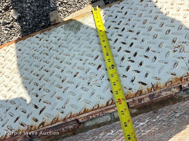 image for item ET3473 Posi-Trac Loading dock