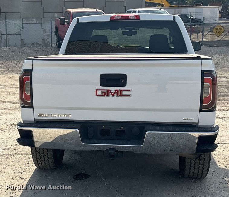 image for item ET4521 2017 GMC Sierra 1500 Crew Cab pickup truck