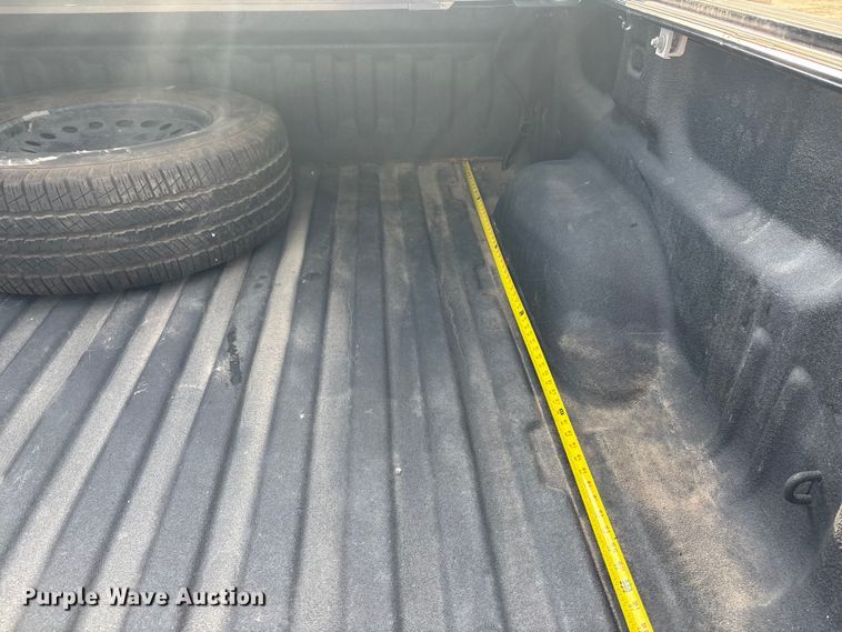 image for item ET4521 2017 GMC Sierra 1500 Crew Cab pickup truck