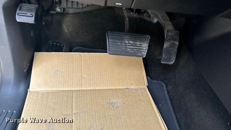 image for item ET4521 2017 GMC Sierra 1500 Crew Cab pickup truck